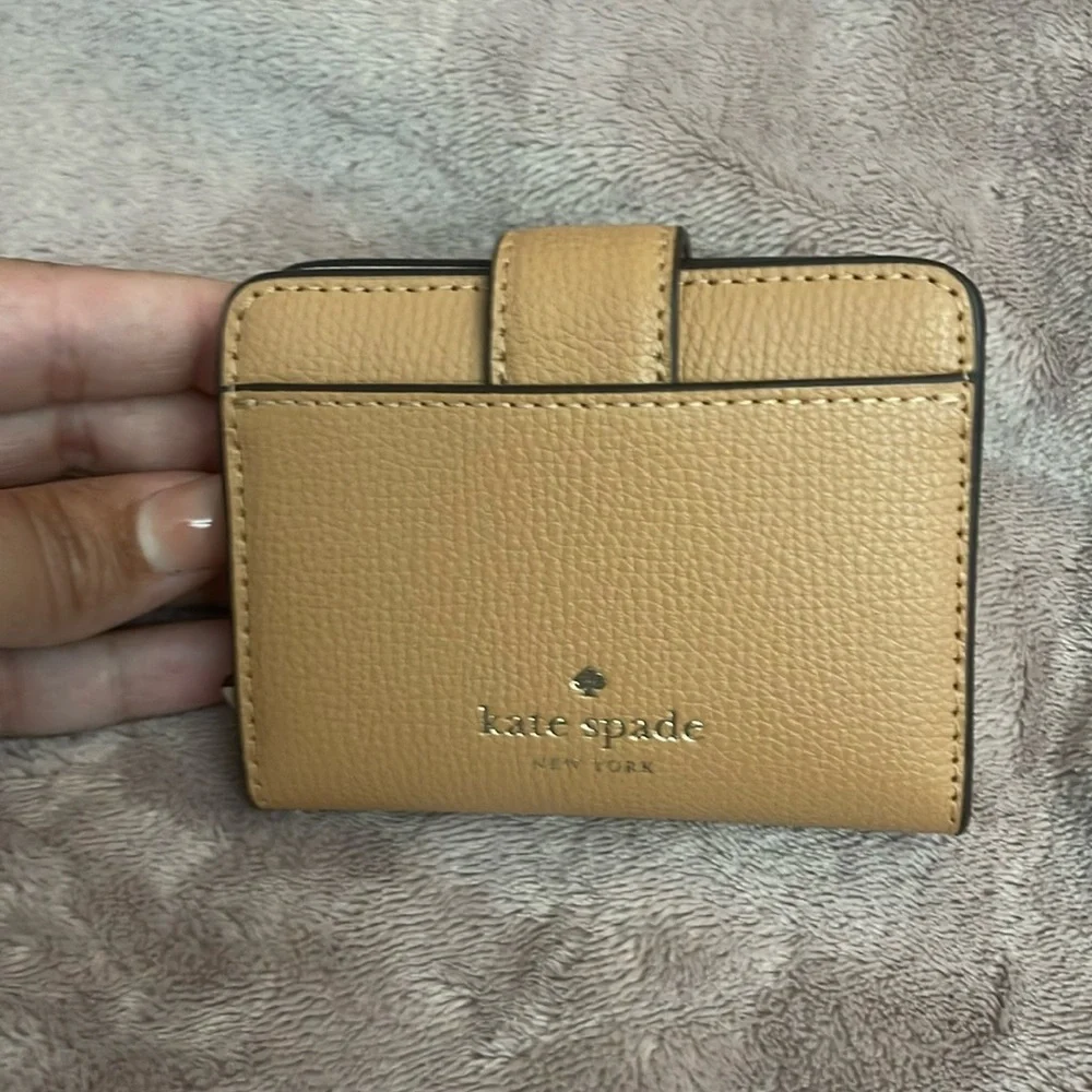 NWT Kate Spade small compact wallet